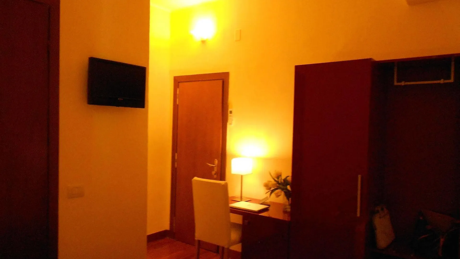 ***  Hotel Minerva Μιλάνο Ιταλία